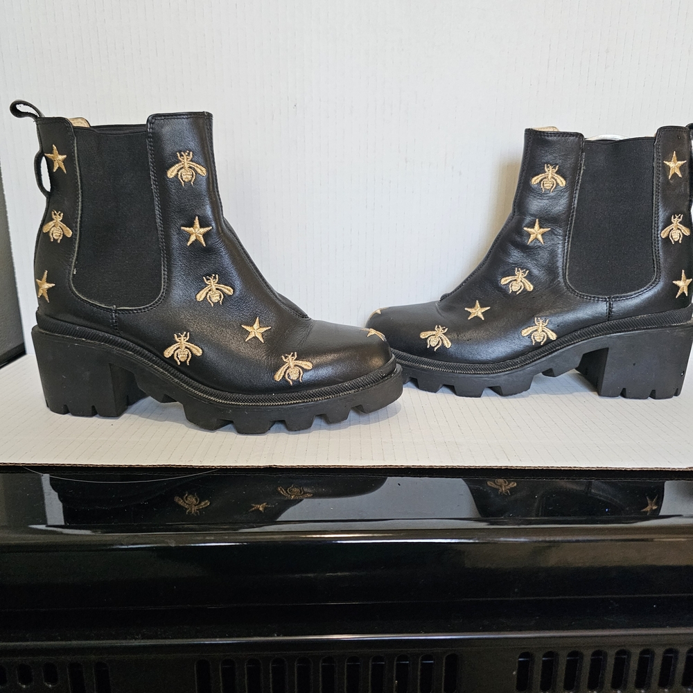 Gucci Black Chelsea Star and Bee Embroidered Leather Boots Sz 8 Rubber Sole - Picture 3 of 14